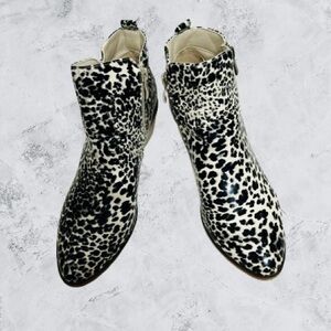 Journee Collection Women’s Rebel Ankle Booties Leopard Print Stacked Heel 10M